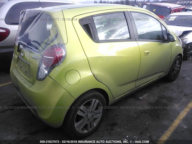 KL8CD6S98DC501652 - 2013 CHEVROLET SPARK 1LT GREEN photo 4