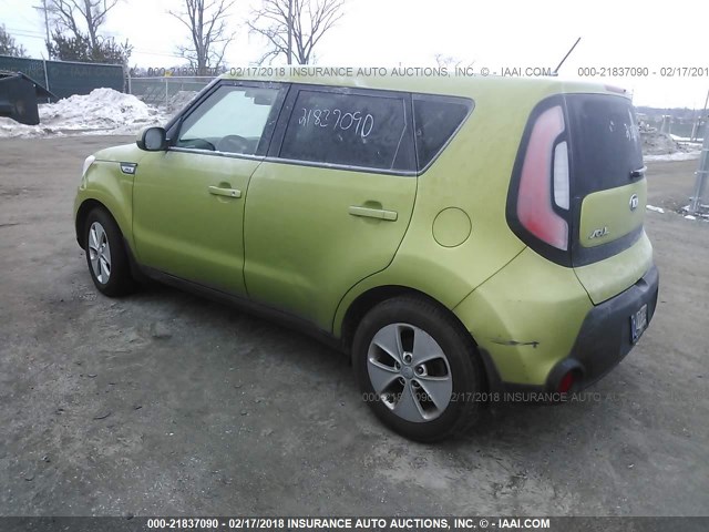 KNDJN2A25F7775878 - 2015 KIA SOUL GREEN photo 3