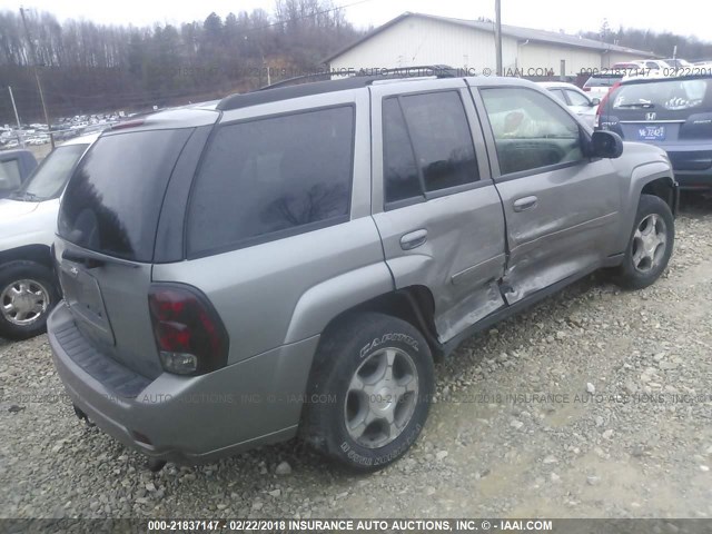 1GNDT13S882152238 - 2008 CHEVROLET TRAILBLAZER LS/LT GRAY photo 4