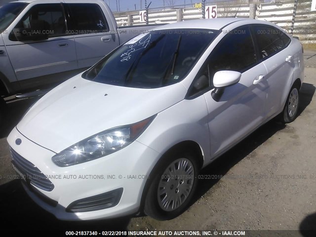 3FADP4AJ9FM190579 - 2015 FORD FIESTA S WHITE photo 2