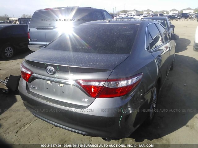 4T1BF1FKXFU082094 - 2015 TOYOTA CAMRY LE/XLE/SE/XSE GRAY photo 4