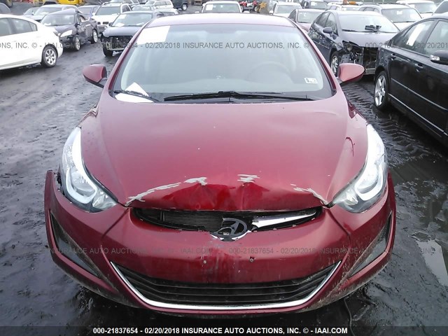 5NPDH4AE1GH669337 - 2016 HYUNDAI ELANTRA SE/SPORT/LIMITED RED photo 6