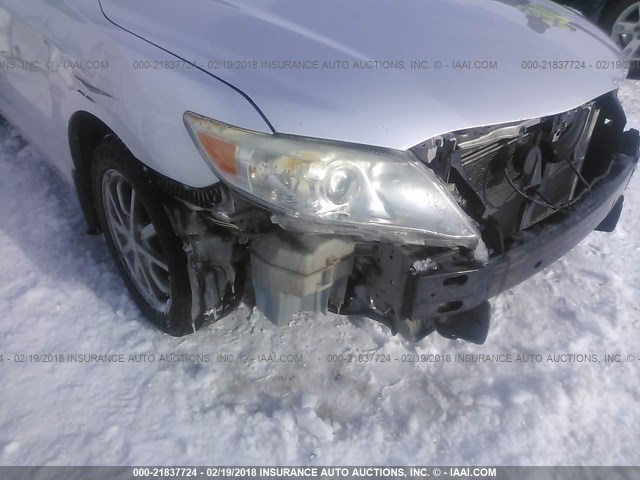 4T1BF3EK4BU130406 - 2011 TOYOTA CAMRY SE/LE/XLE ვერცხლისფერი ფოტო 6