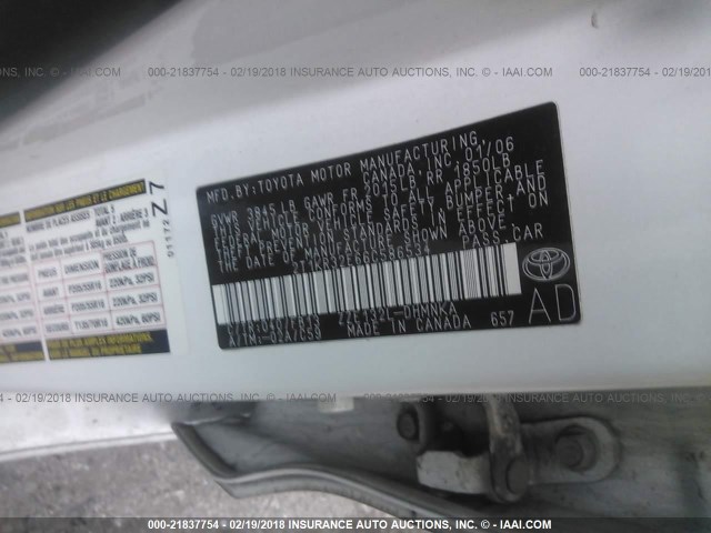 2T1KR32E66C586534 - 2006 TOYOTA COROLLA MATRIX XR WHITE photo 9