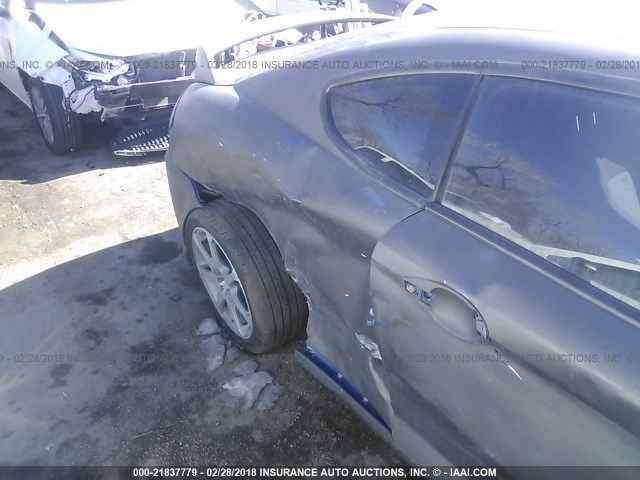 KMHHN65F74U113264 - 2004 HYUNDAI TIBURON GT GRAY photo 6