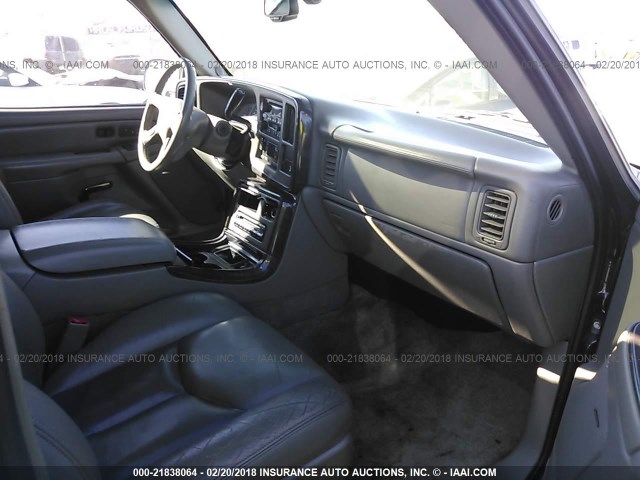 1GKEK63U03J162814 - 2003 GMC YUKON DENALI BLACK photo 5