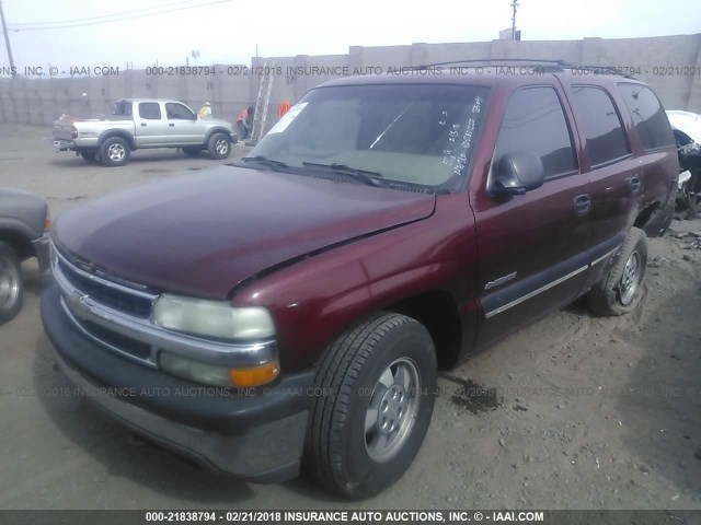 1GNEC13TX1R211381 - 2001 CHEVROLET TAHOE C1500 RED photo 2