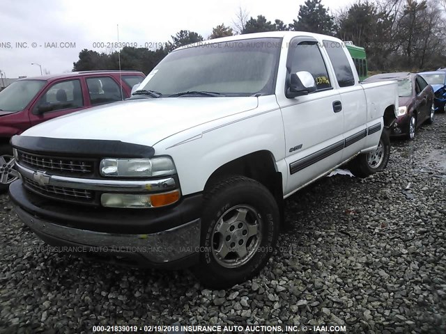 2GCEK19TX11132790 - 2001 CHEVROLET SILVERADO K1500 WHITE photo 2