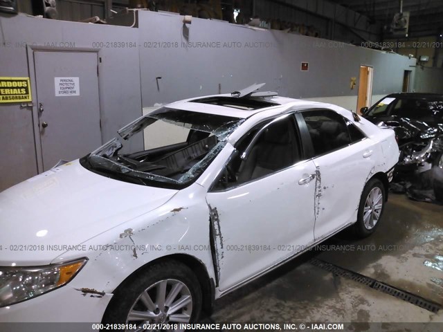 4T1BF1FK7CU598120 - 2012 TOYOTA CAMRY SE/LE/XLE 白色 照片 6