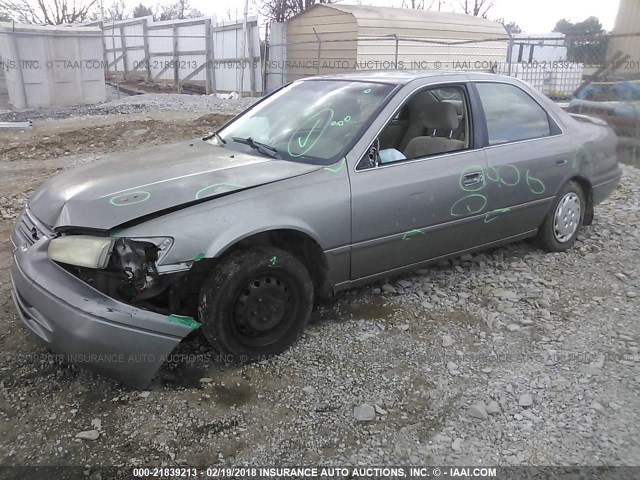 4T1BG22K5WU268229 - 1998 TOYOTA CAMRY CE/LE/XLE 米色 照片 2