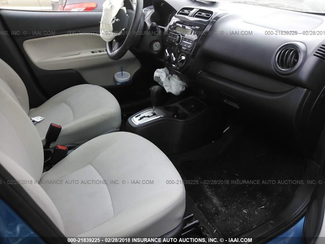 ML32F3FJ5HHF06189 - 2017 MITSUBISHI MIRAGE G4 ES ლურჯი ფოტო 5