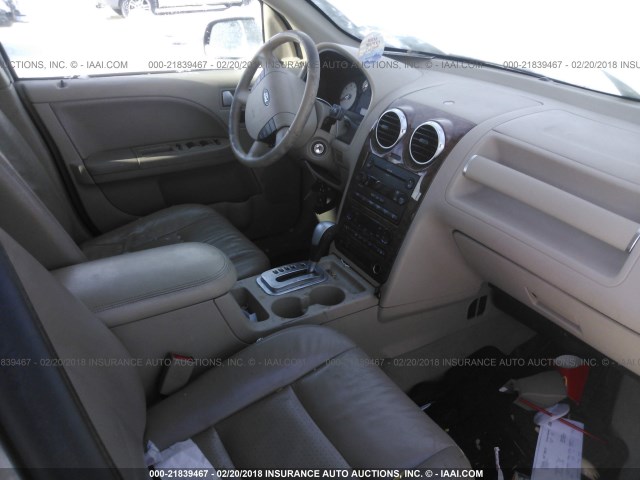 1FMZK06145GA14625 - 2005 FORD FREESTYLE LIMITED TAN photo 5