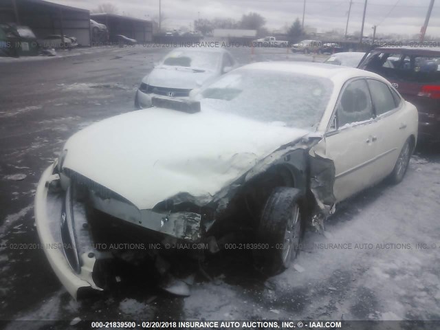 2G4WE587471200447 - 2007 BUICK LACROSSE CXS WHITE photo 2