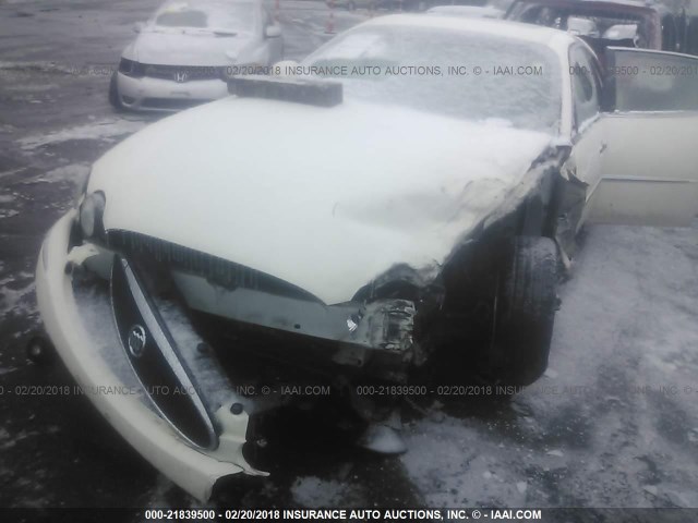 2G4WE587471200447 - 2007 BUICK LACROSSE CXS WHITE photo 6