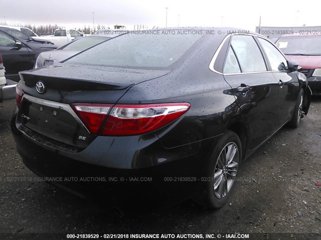 4T1BF1FK9GU189526 - 2016 TOYOTA CAMRY LE/XLE/SE/XSE BLUE photo 4