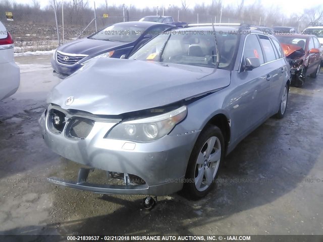 WBANN73506CN00283 - 2006 BMW 530 XIT GRAY photo 2