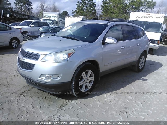 1GNLRFED2AS144650 - 2010 CHEVROLET TRAVERSE LT SILVER photo 2