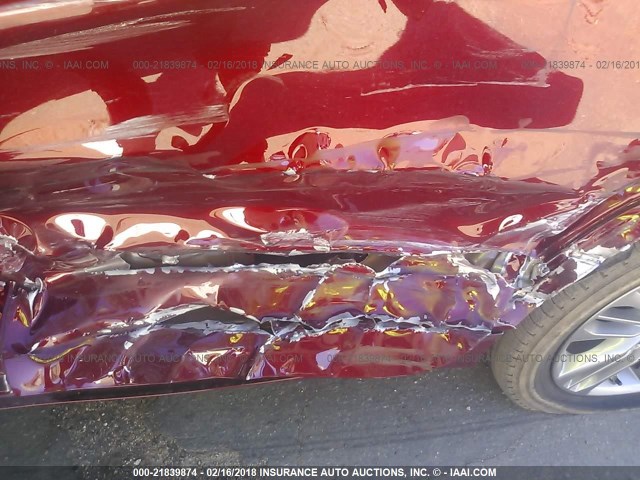 4T1BF1FK1HU814292 - 2017 TOYOTA CAMRY LE/XLE/SE/XSE RED photo 6