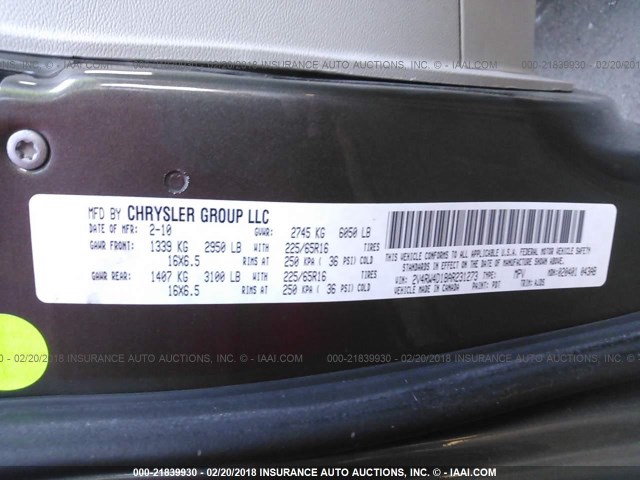 2V4RW4D18AR231273 - 2010 VOLKSWAGEN ROUTAN S GRAY photo 9