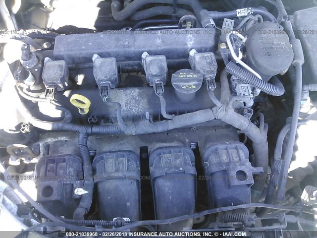 1FAHP3F20CL342145 - 2012 FORD FOCUS SE SILVER photo 10