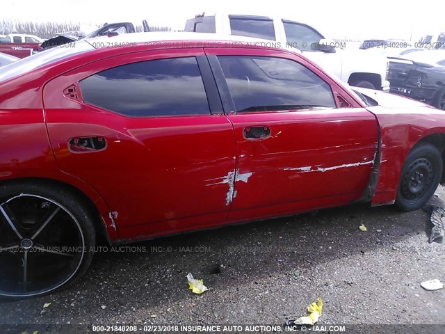 2B3KA43G38H196594 - 2008 DODGE CHARGER RED photo 6