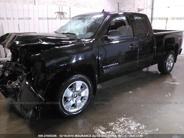 1GCSKTE22AZ104288 - 2010 CHEVROLET SILVERADO K1500 LTZ BLACK photo 2