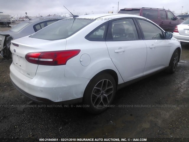 1FADP3H22HL341727 - 2017 FORD FOCUS SEL WHITE photo 4