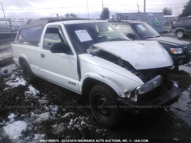 1GCCS145328132306 - 2002 CHEVROLET S TRUCK S10 WHITE photo 1