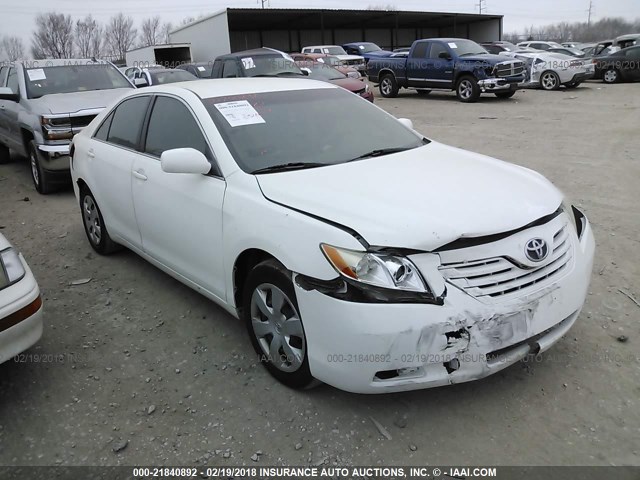 4T4BE46K68R047601 - 2008 TOYOTA CAMRY CE/LE/XLE/SE WHITE photo 1