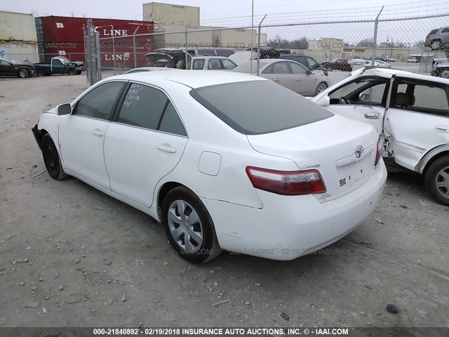 4T4BE46K68R047601 - 2008 TOYOTA CAMRY CE/LE/XLE/SE WHITE photo 3