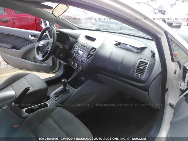 KNAFK4A63F5333851 - 2015 KIA FORTE LX TAN photo 5