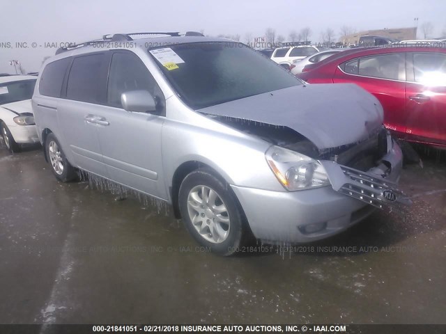 KNDMB233586213497 - 2008 KIA SEDONA EX/LX SILVER photo 1