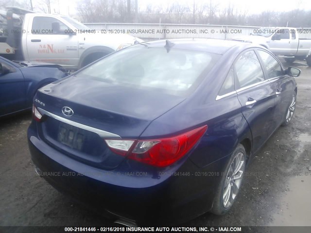 5NPEC4AC8BH086547 - 2011 HYUNDAI SONATA SE/LIMITED BLUE photo 4