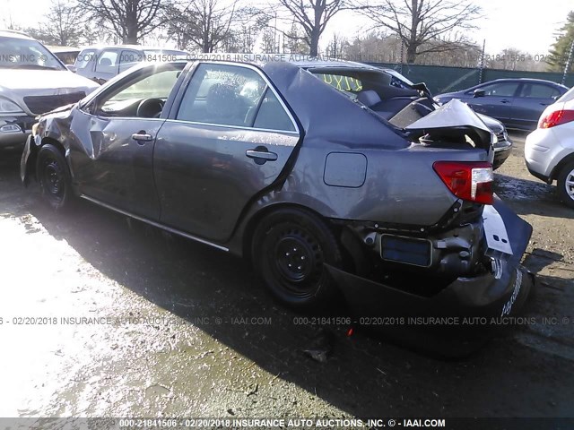 4T4BF1FKXER430982 - 2014 TOYOTA CAMRY L/SE/LE/XLE 灰色 照片 3