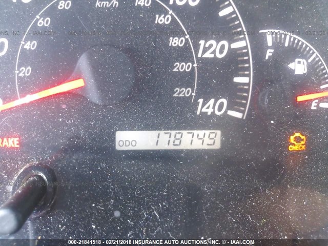 4T1BE32K55U519633 - 2005 TOYOTA CAMRY LE/XLE/SE ვერცხლისფერი ფოტო 7