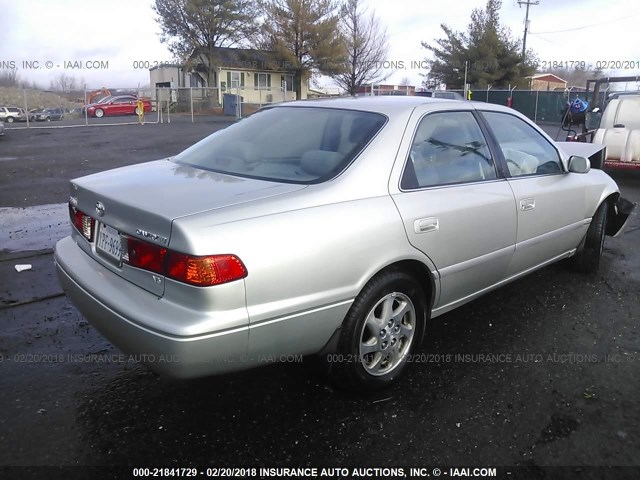 JT2BF28K7Y0251661 - 2000 TOYOTA CAMRY LE/XLE SILVER photo 4