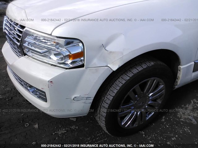 5LMFL285X8LJ00476 - 2008 LINCOLN NAVIGATOR L WHITE photo 6