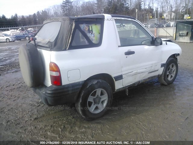 2CNBJ18C926910116 - 2002 CHEVROLET TRACKER WHITE photo 4