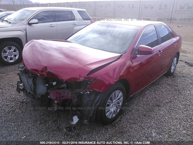 4T4BF1FK1DR331451 - 2013 TOYOTA CAMRY L/SE/LE/XLE RED photo 2
