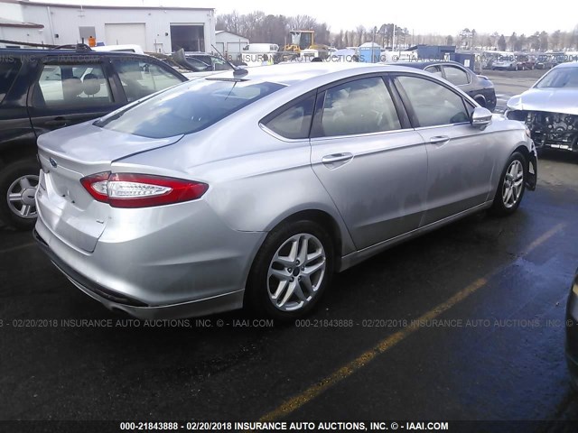 3FA6P0H73GR306794 - 2016 FORD FUSION SE SILVER photo 4