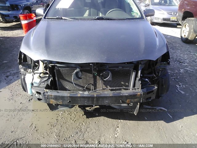 4T1BF3EKXBU133018 - 2011 TOYOTA CAMRY SE/LE/XLE GRAY photo 6