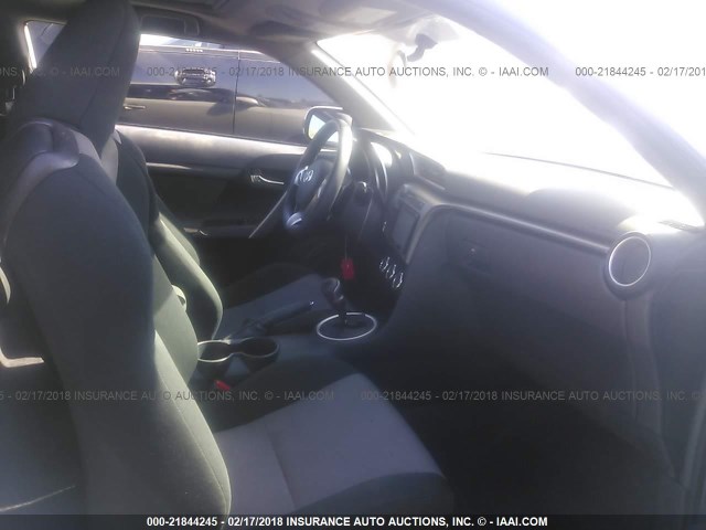 JTKJF5C72GJ019607 - 2016 TOYOTA SCION TC 白色 照片 5