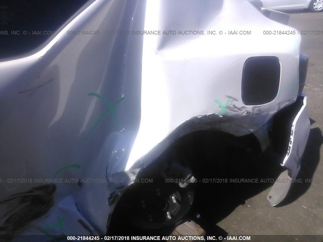 JTKJF5C72GJ019607 - 2016 TOYOTA SCION TC 白色 照片 6