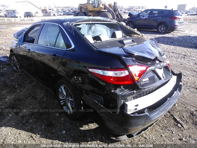 4T1BF1FK7FU040059 - 2015 TOYOTA CAMRY LE/XLE/SE/XSE BLACK photo 3