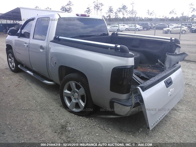 2GCEC13C771506867 - 2007 CHEVROLET SILVERADO C1500 CREW CAB Pewter photo 3