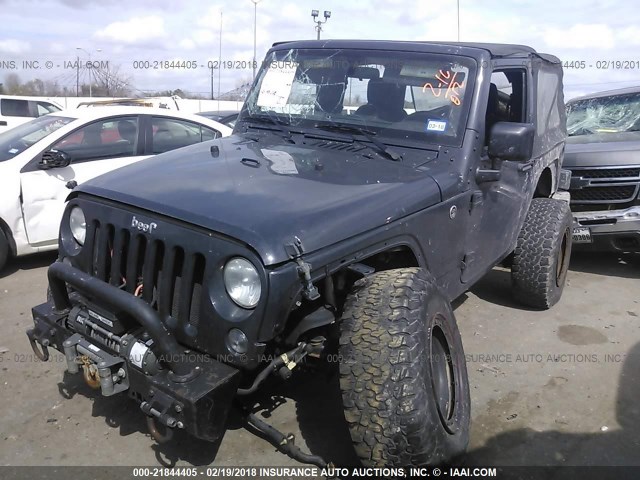 1C4AJWAG7GL211530 - 2016 JEEP WRANGLER SPORT GRAY photo 2