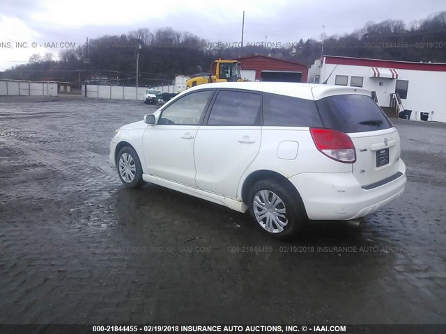 2T1KR32E23C039028 - 2003 TOYOTA COROLLA MATRIX XR WHITE photo 3