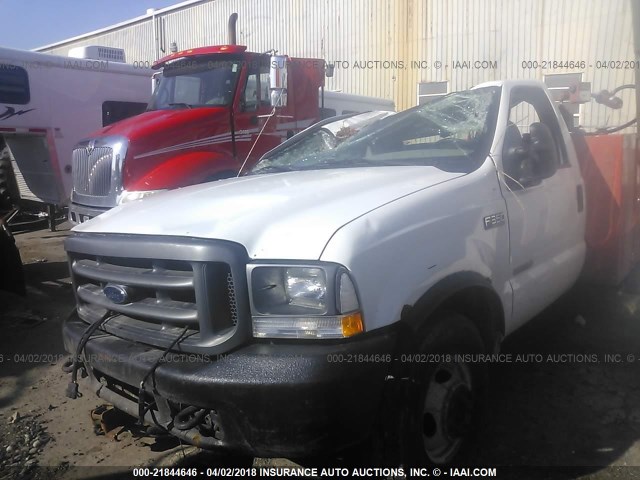 1FDWF37P04ED12739 - 2004 FORD F350 SUPER DUTY WHITE photo 2