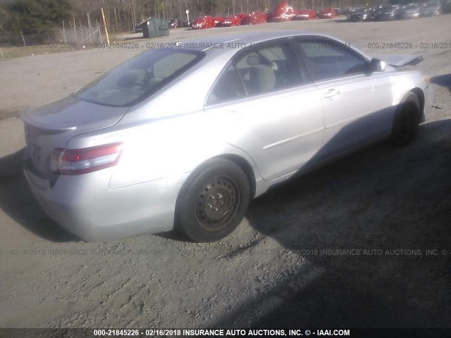 4T1BF3EK5AU005638 - 2010 TOYOTA CAMRY SE/LE/XLE SILVER photo 4