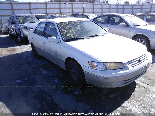 JT2BG28K9X0332320 - 1999 TOYOTA CAMRY LE/XLE WHITE photo 1